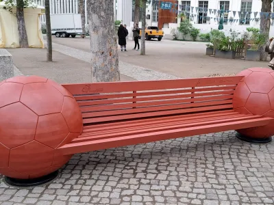 Neo rauch Fußball-EM-Bank